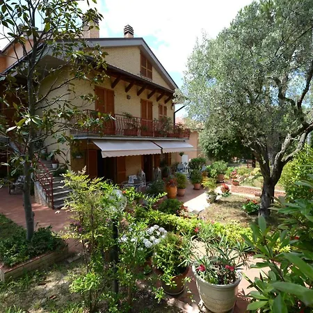 Casa Cettina Bed & Breakfast *